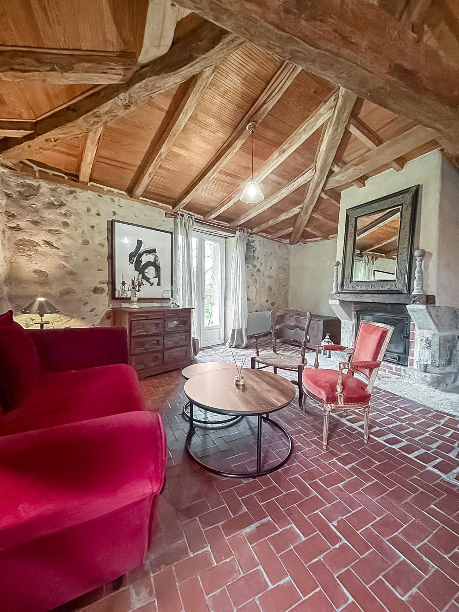 Le Clos Des Ecorcins - Terrasse - Parking Prive Saint-Amand-sur-Sevre Buitenkant foto